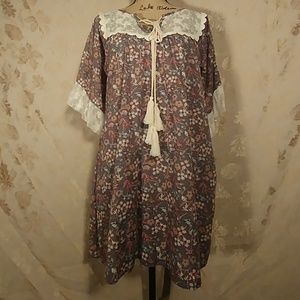 Hayden Flower Print w/ Lace - Country Girl